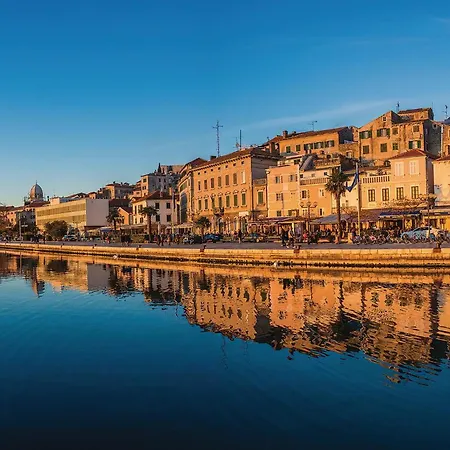 1 Bedroom Beautiful Apartment In Sibenik