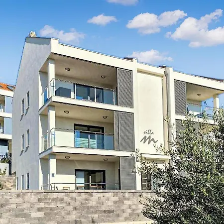 1 Bedroom Beautiful Apartment In Sibenik *