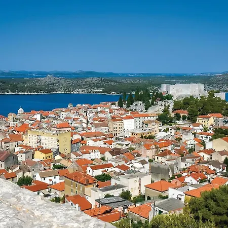 شقة 1 Bedroom Beautiful Apartment In Sibenik شيبينيك