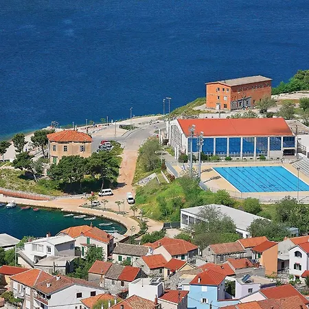 1 Bedroom Beautiful Apartment In Sibenik